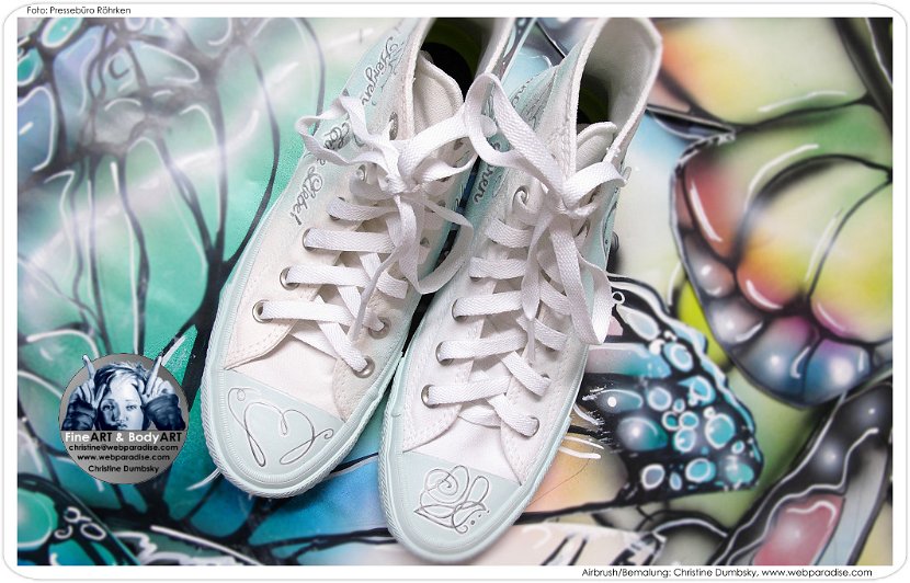 brautschuhe-chucks-turnschuhe-bemalt-bemalte-handbemalt-airbrush-bemalung-hochzeit-schuhe-schuhbemalung-vom-kuenstler-webparadise_7571