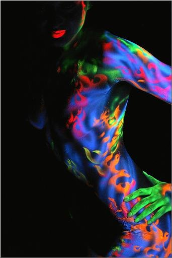 Leuchtbodypaint - Neon luminating bodypainting