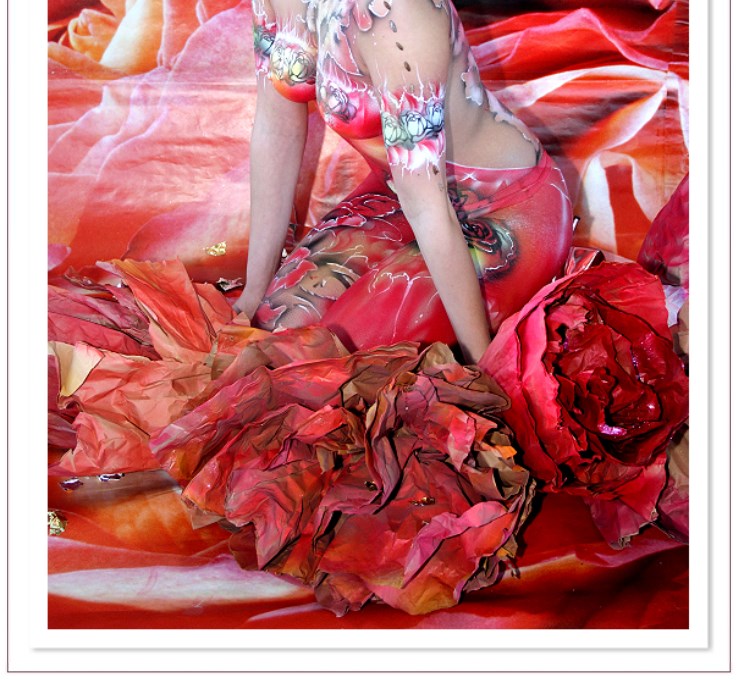 rote rosen, Rose, bodypainting, bodypaint, bodypaints, bodyart, erotic art, erotische kunst,  Frauenbilder, Frauengemaelde, gemälde, gemaelde, paintings, painting, malerei, malen, maler, malerin, painterin, bodypainterin, bodypainter, art, kunst, artist, künstlerin, kuenstlerin, kuenstler, künstler,  Christine Dumbsky